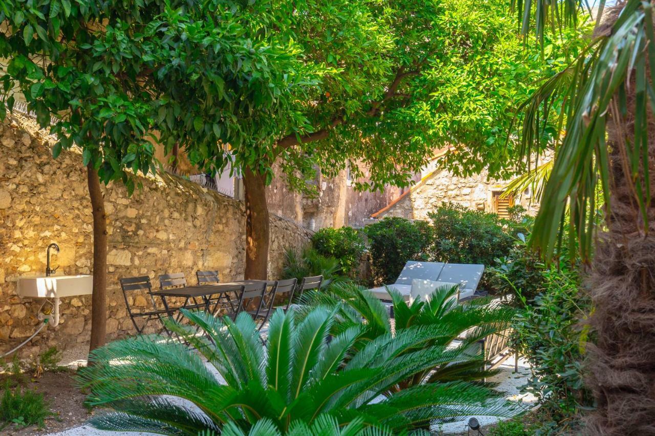 Вілла Old Town House With Floor Heating & Lush Private Garden Дубровник Екстер'єр фото