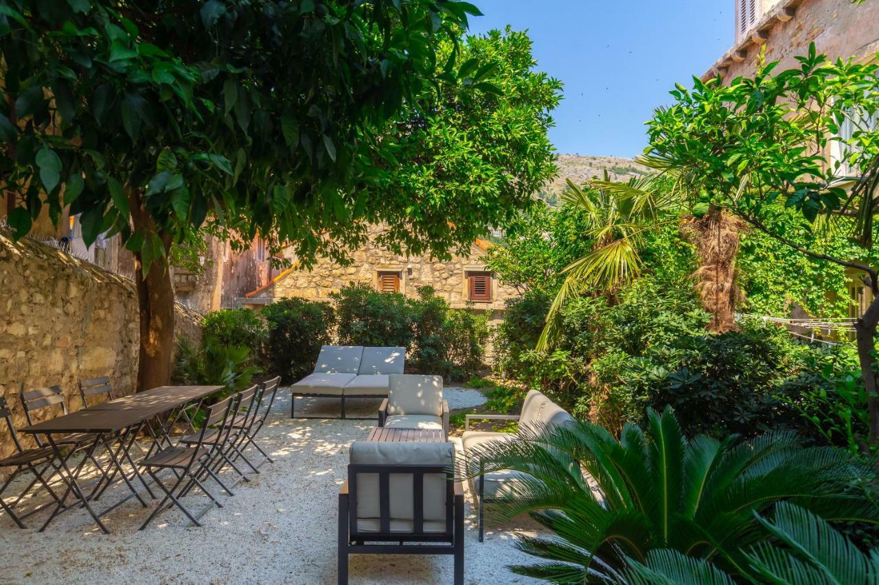 Вілла Old Town House With Floor Heating & Lush Private Garden Дубровник Екстер'єр фото